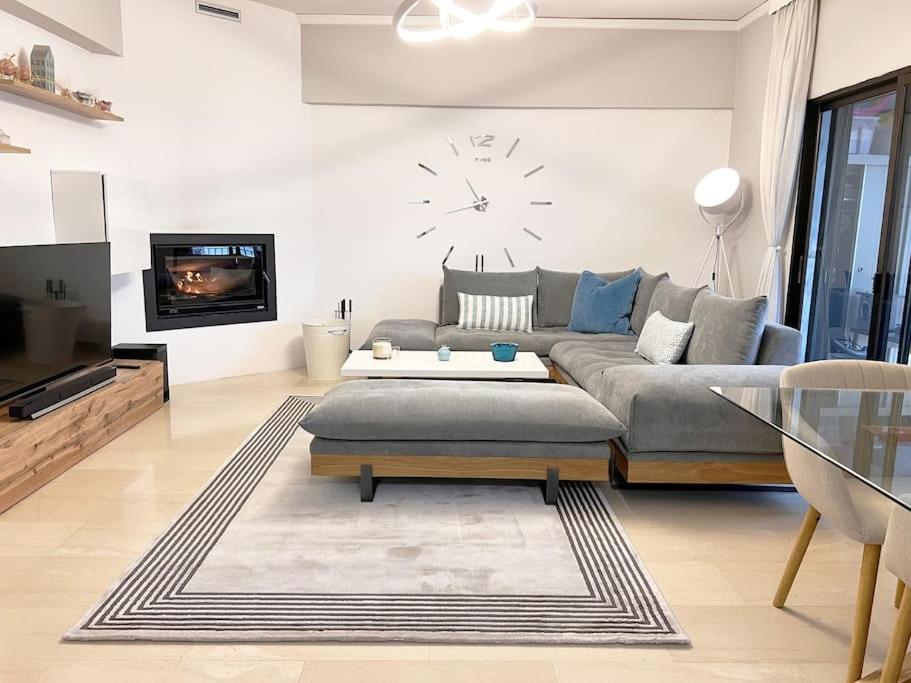 2 Bedroom Family Apartment II Салоники Экстерьер фото